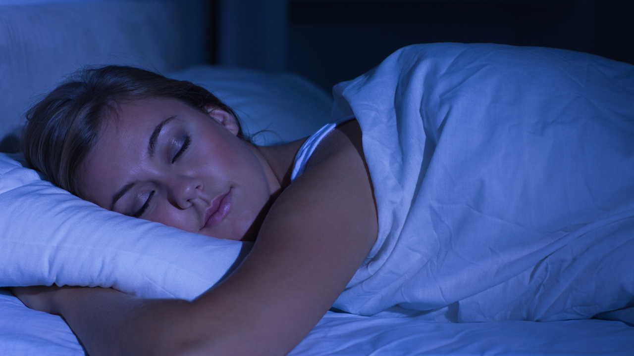 Dormir bem é fundamental para evitar o cansaço mental